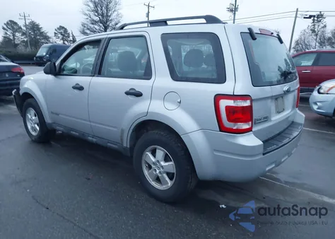 2008 Ford Escape Xls/Xls Manual z USA, uszkodzony, nr VIN 1FMCU02Z18KC16304